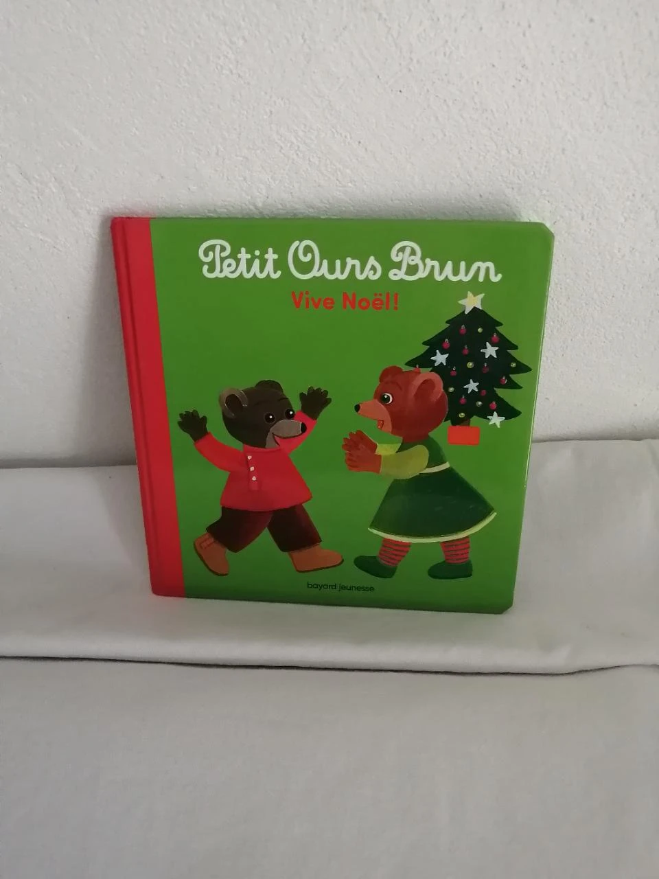 livre petit ours brun vive noël